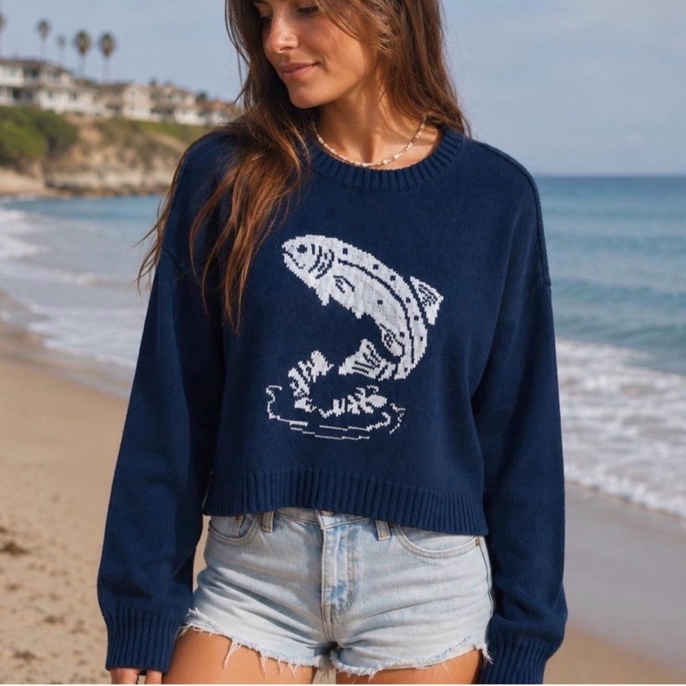 Hollister trout fish boutique Navy Crewneck Sweater with  Fish Motif size medium